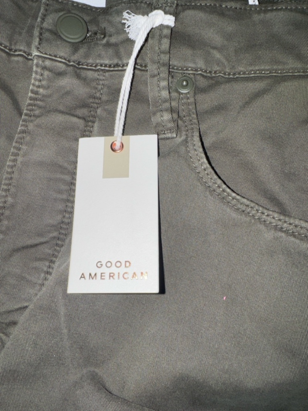 Good American Twill Cargo Shorts Olive Green NWT Sz 4/27 Utility Bermuda - Picture 6 of 10